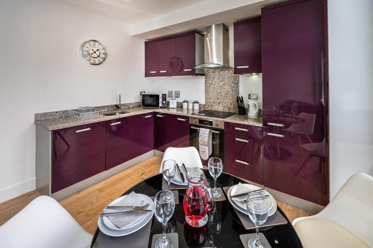Modern & Spacious 2-Bed Flat With Secure Parking Reading Esterno foto