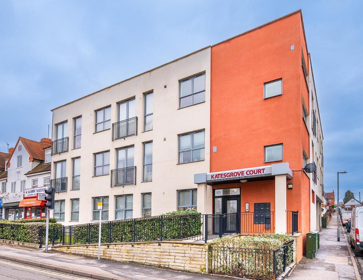 Modern & Spacious 2-Bed Flat With Secure Parking Reading Esterno foto